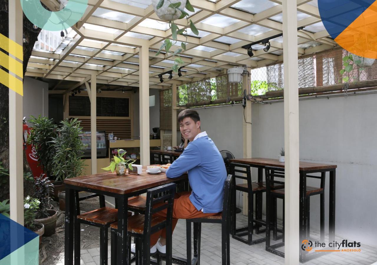 The City Flats Amorsolo Makati City Dış mekan fotoğraf